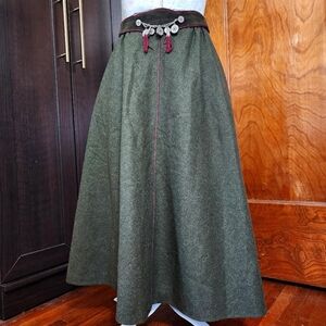 Vintage Goldix Modell A-Line Wool Blend Midi Skirt Chain Charm Detail
